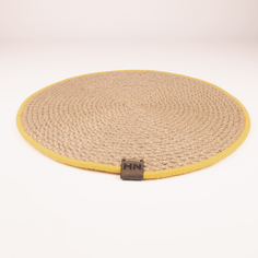 Салфетка-циновка декоративная Nevidanas Home с желтым кантом 29 см