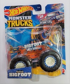 Машинка Hot Wheels Monster Trucks Big Foot, HNW26-LA10