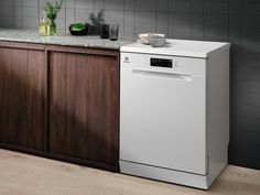 Встраиваемая посудомоечная машина Electrolux ESA47200SW