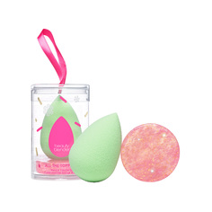 Набор: спонж для макияжа + мыло All The Toppings Beautyblender