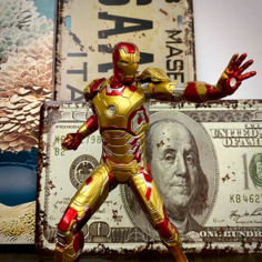 Железнодорожный Человек Мрак 42 коллекционная фигурка 22 см Iron Man