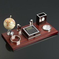 Набор настольный 7в1 (блок д/бумаг, подст. д/печати, мелочей, каранд-ца, часы, визит-ца, глобус) NO Name
