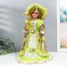 Кукла коллекционная керамика "Фрейлина Абигейл в карамельно-зелёном платье" 40 см NO Name