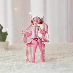 Фигурка Мику Сакура, Хацунэ Мику (Hatsune Miku) на стуле 15см Нет бренда