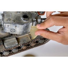 MP35-409 аксессуары для моделей из пластика BOOT PRINTS 80s Civilian Casual Sneakers MIG Productions
