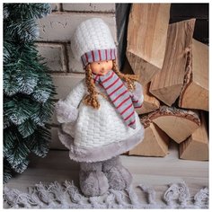 Кукла интерьерная "Малышка в сереньких валенках" 41 см No Brand