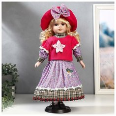 Кукла коллекционная керамика "Блондинка с кудрями, розовая свитер, юбка сирень" 40 см