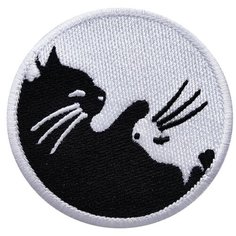 Нашивка (шеврон, патч) на термослое, Стежкофф, "Коты Инь-Янь", 7,5 см, 1 штука