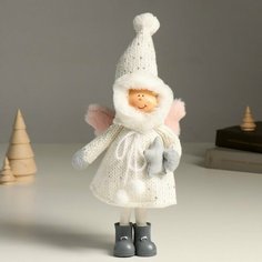 Кукла интерьерная "Ангелочек Еся в белом вязаном платье, с капюшоном-колпаком" 34 см NO Name