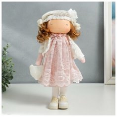 Кукла интерьерная "Малышка в платье с кружевом, с сердечком" 36,5х14х15,5 см NO Name