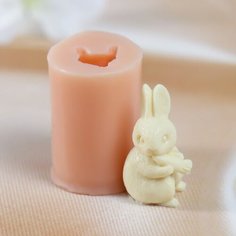 Молд силикон "Зайка с морковкой" 1,7х2х3,8 см Noname