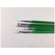 Reeves Кисти, белая синтетика 5 шт, круглые№ 2, 4 ; плоские № 4,6,8, в блистере