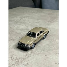 Металлическая машинка Welly VOLVO 240 GL Вольво ГЛ, инерционная, цвет Золотистый