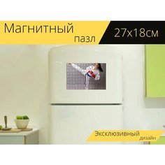 Магнитный пазл "Женщина, портрет, каратэ" на холодильник 27 x 18 см. Lots Prints