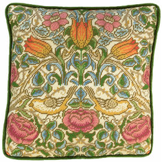 Набор для вышивания подушки Rose Tapestry Bothy Threads TAC20