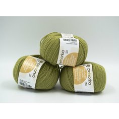 Пехорка Пряжа "Перуанская альпака"; цвет: СВ. Горох 342, состав: 50% альпака, 50% мериносовая шерсть; Длина: 150м, Вес: 50 г, 3 мотка
