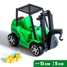 Машинка погрузчик крановый с конфетами-драже, зеленый Toys