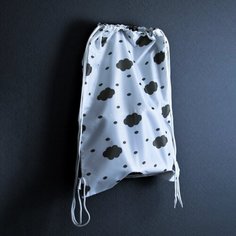 Мешок для обуви, Серые облака на белом нет