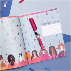 Тетради 48 листов "девушка-улыбка". Набор 5 шт. Цена за 5 штук. Альт