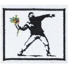 Нашивка, шеврон, патч (patch) Бэнкси Ярость Метатель цветов, размер 7,3*6,3 см, 1 шт. Нет бренда