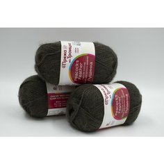 Пряжа из Троицка "Пушинка" , 50% козий пух, 50% мериносовая шерсть; цвет: 161 Мокко, 225 м, 50 г х 3 шт. Троицкая камвольная фабрика