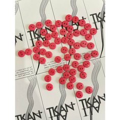 Пуговица пластиковая двухпрокольная, 1 шт. Noname