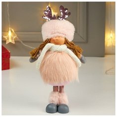 Кукла интерьерная "Девочка в розовой шубке и в шапке с ушками" 38х11х16 см