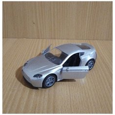 Машинка коллекционная Aston Martin серая Play the Game