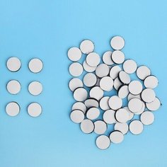 Липучка на клеевой основе Круг, набор 55 шт, размер 1 шт: 1,5 см, цвет чёрный Made in China