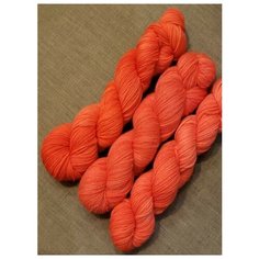 Пряжа Konfetti, 100% меринос, 50гр/100м, цвет киноварь, 1 пасма. ИТАЛИЯ