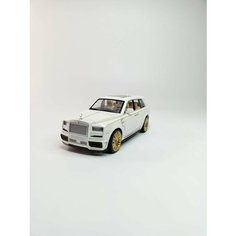 Коллекционная машинка игрушка металлическая Rolls Royce Сullinan для мальчиков масштабная модель 1:24 белый Alexplay