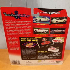 Коллекционная машинка Johnny Lightning Yesterday and Today 1953 Corvette & 2000 Corvette 483-10