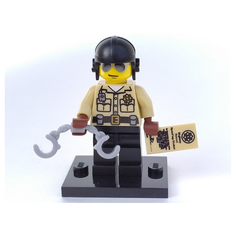 Минифигурка LEGO 8684 Traffic Cop col02-6