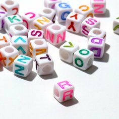Бусина из акрила "Буквы английские" микс, кубик 7*7мм, набор 10г, цветная Queen Fair