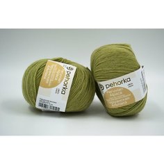 Пехорка Пряжа "Перуанская альпака"; цвет: Св. Горох 342, состав: 50% альпака, 50% мериносовая шерсть; Длина: 150м, Вес: 50 г, 2 мотка