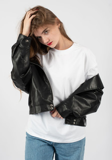 Футболка D Studio