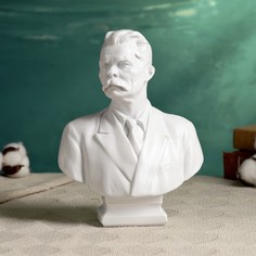 Бюст горького м., белый 16х21см Хорошие сувениры
