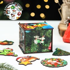 Шкатулка деревянная с игрушками 22 шт 10х10х7,5 см, символ года 2024 No Brand