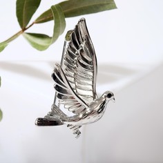 Брошь Queen Fair