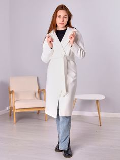 Пальто женское Louren Wilton 624 белое 48 RU