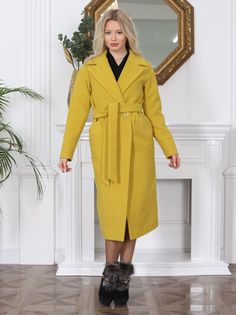 Пальто женское Louren Wilton 624 желтое 46 RU