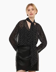 Блуза женская Gloria Jeans GWT003305 черная S (40-42)