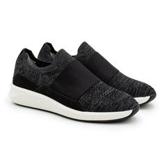 Кроссовки женские Clarks Un Rio Knit черные 37 EU