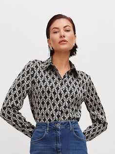 Блуза женская AM One 6021/19 черная 46 RU