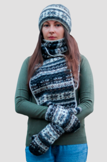 Комплект шапка, шарф и варежки женский Freyja 081 белый,темно-синий, 179х23 см