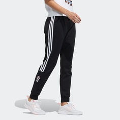 Спортивные брюки женские Adidas GP5421 черные 48