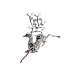 Брошь "Олень новогодний" грация, цвет чёрно-белый в серебре Queen Fair