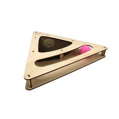 Игрушка для кошек GoSi Треугольник Альтаир с шариком и когтеточкой 32 см