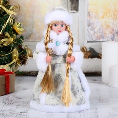 Новогодняя фигурка Зимнее волшебство Снегурочка белая шубка с посохом 31 см 3555390 1 шт.