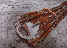 Настенная подставка Тур с бронзовыми шампурами Shampurs